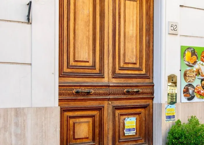 Alberto Vatican House * Roma